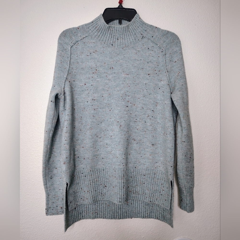 LOFT Women's Light Blue Speckled Sweater Sz XS Mock Neck Soft Knit. NWOT